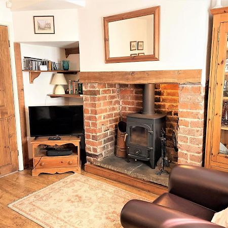 Pass The Keys Cosy Cottage With Views Over The Shropshire Hills Ludlow Esterno foto