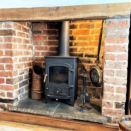 Pass The Keys Cosy Cottage With Views Over The Shropshire Hills Ludlow Esterno foto
