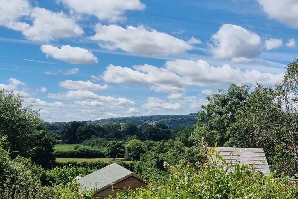 Pass The Keys Cosy Cottage With Views Over The Shropshire Hills Ludlow Esterno foto