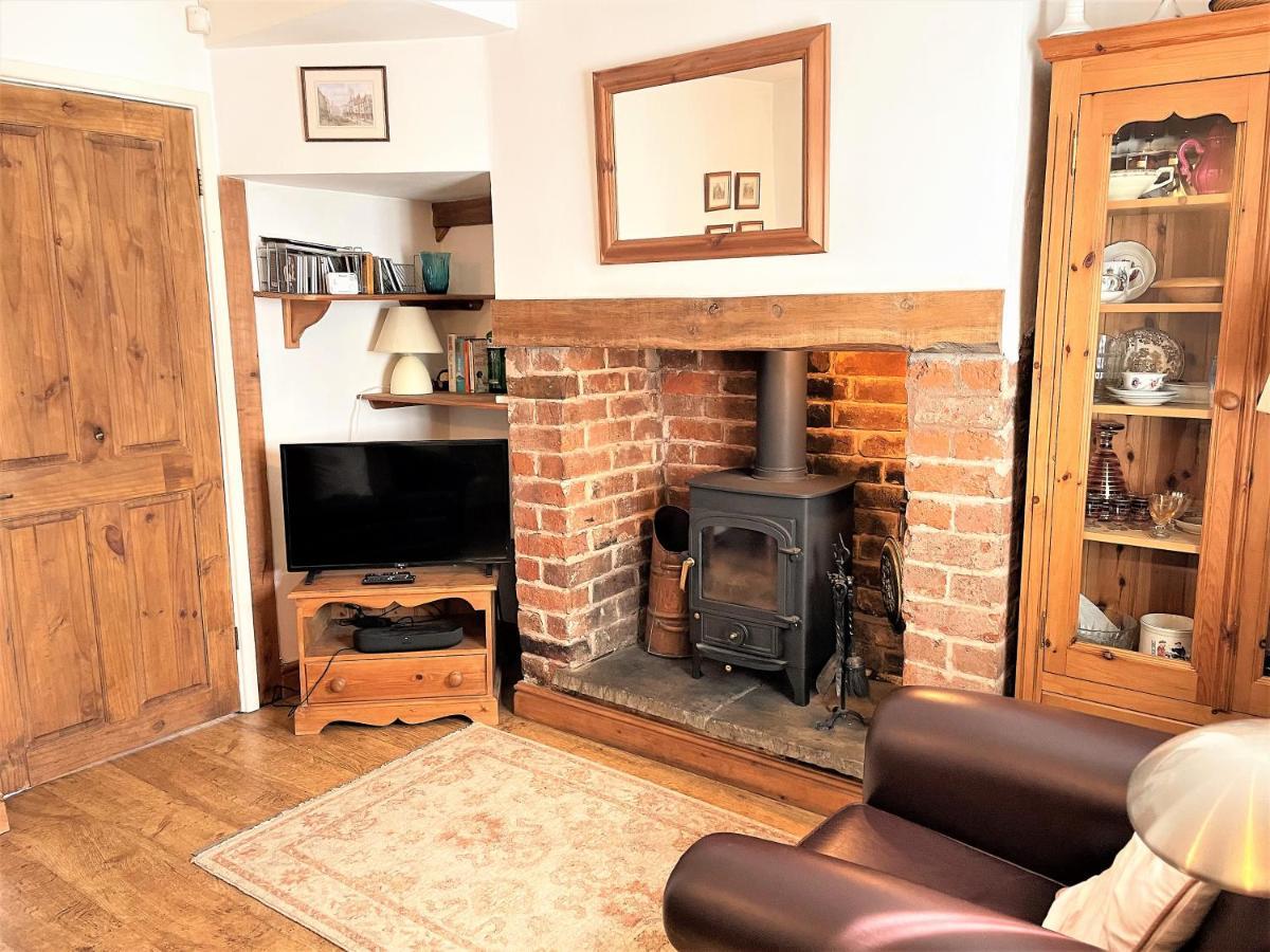 Pass The Keys Cosy Cottage With Views Over The Shropshire Hills Ludlow Esterno foto